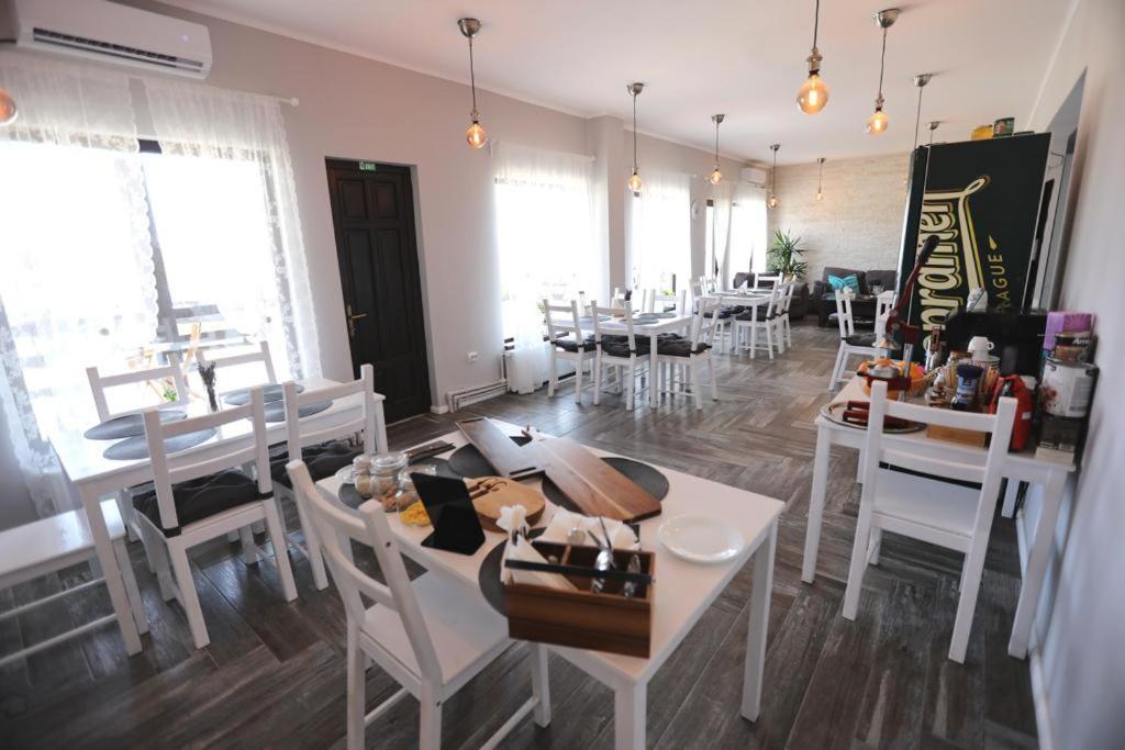 Resedinta Printeselor Hotel Vadu Exterior photo